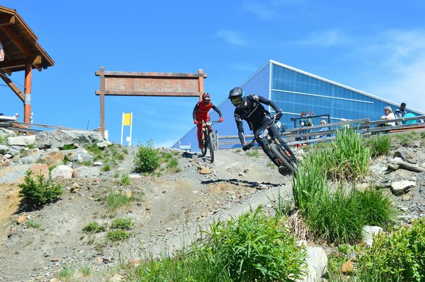 Wie kann man durch Schwimmen die Ausdauer steigern?